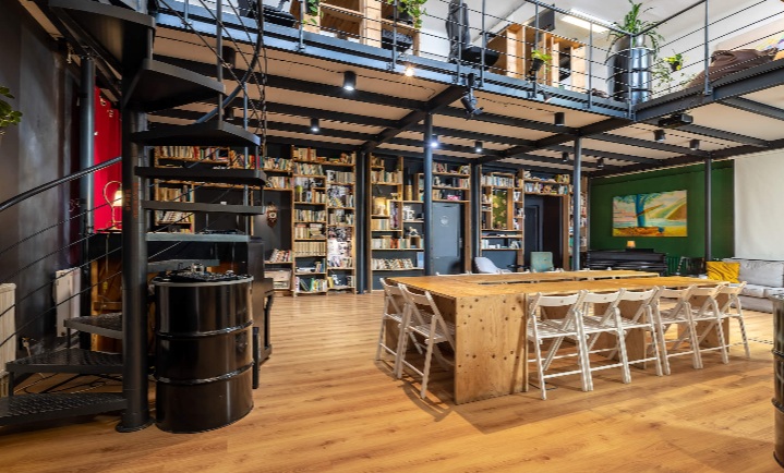 prostorný loft